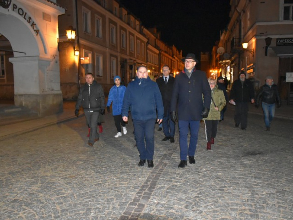 Przemarsz w geście solidarności. Sandomierzanie chcą pomóc mieszkańcom Ukrainy