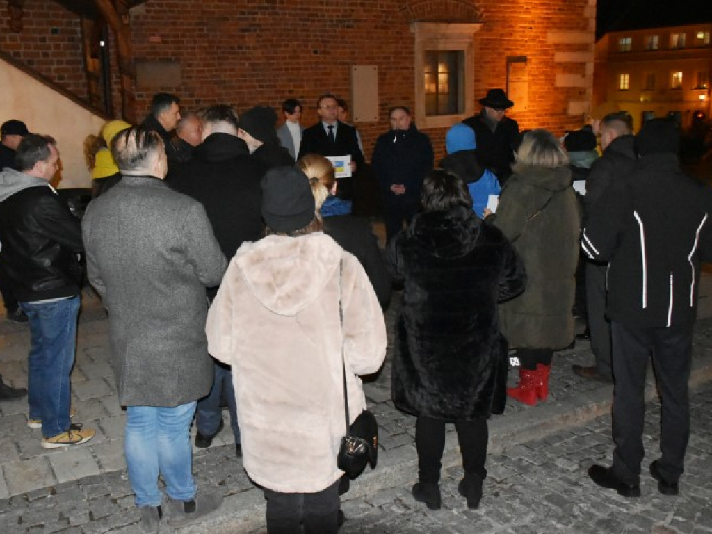 Przemarsz w geście solidarności. Sandomierzanie chcą pomóc mieszkańcom Ukrainy
