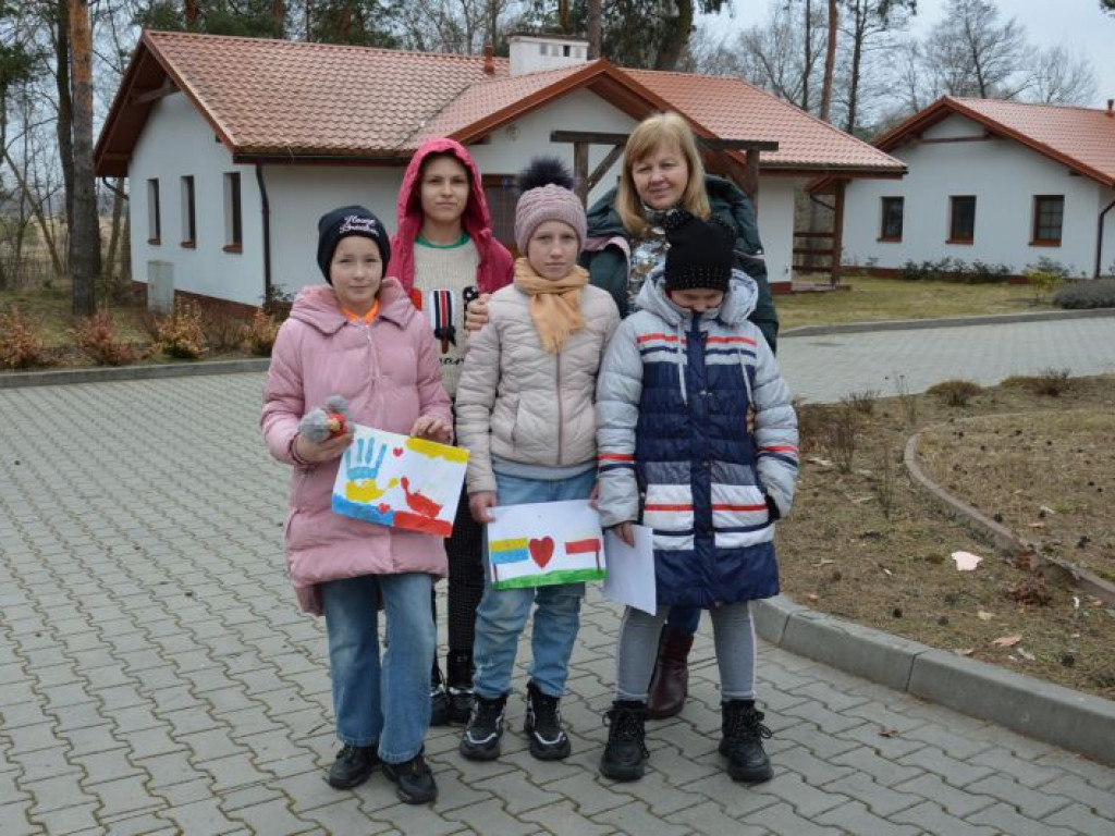 Pierwsza Dama RP spotkała się w Bojanowie z dziećmi z Ukrainy [zdjęcia]