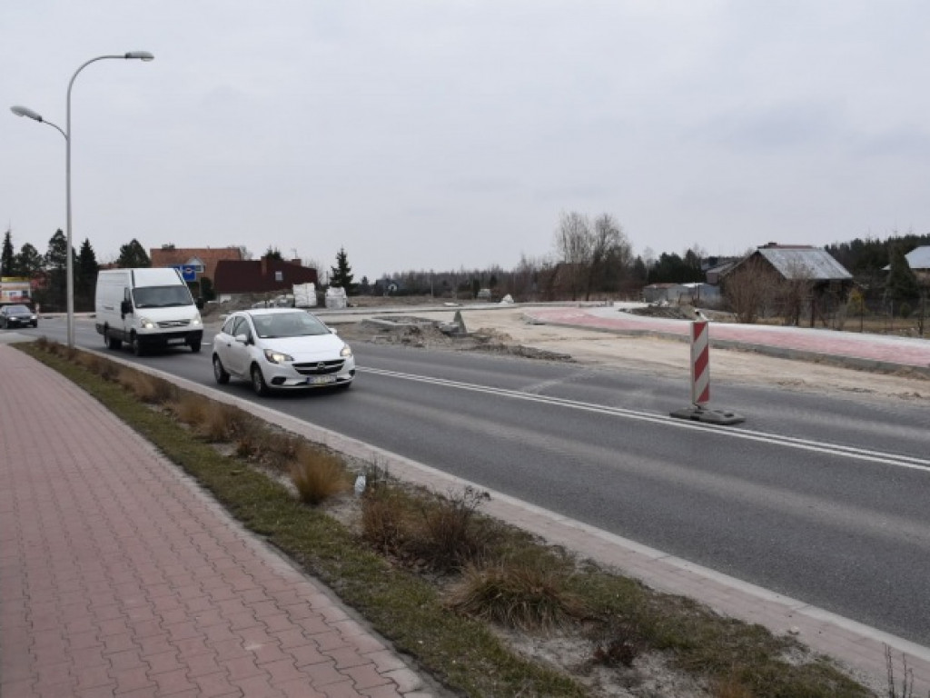 Utrudnienia na ul. Sikorskiego w Tarnobrzegu! Rozpoczęły się prace przy budowie ronda [zdjęcia]