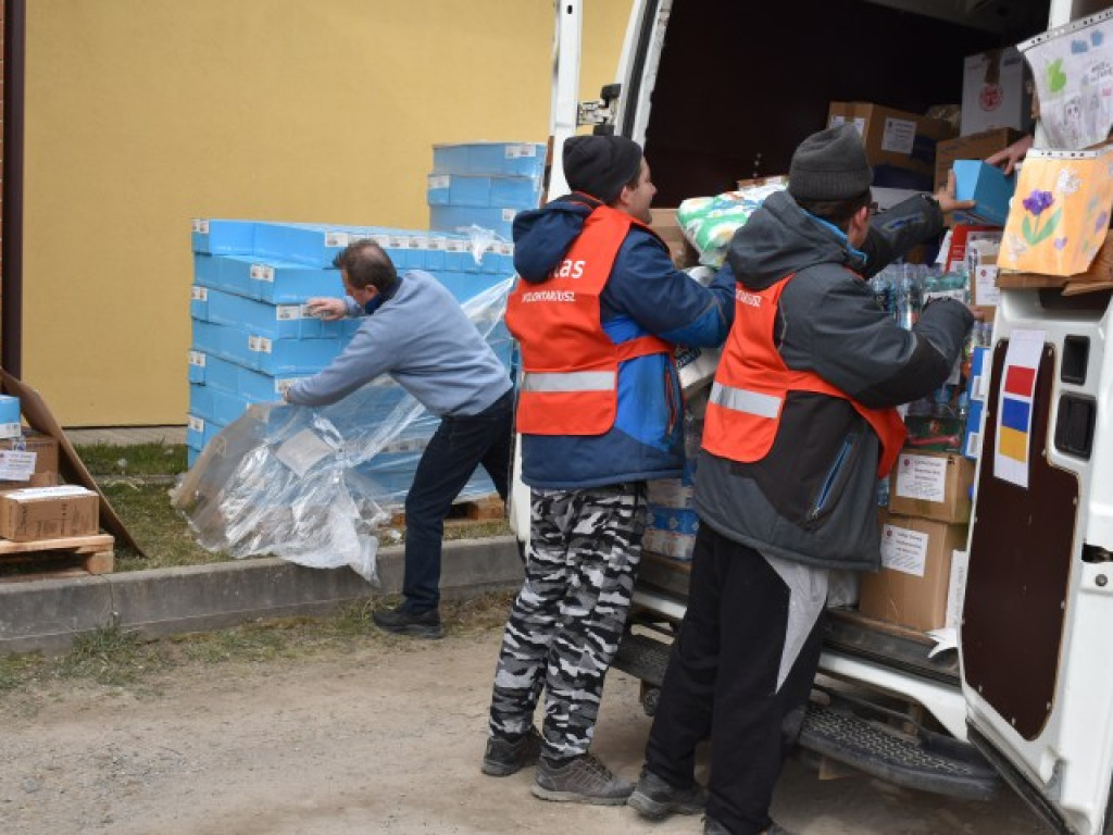 Sandomierz. 26 ton darów dla Ukrainy. Dziś z diecezji wyrusza konwój humanitarny