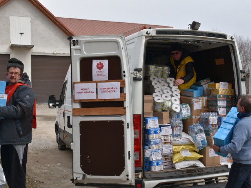 Sandomierz. 26 ton darów dla Ukrainy. Dziś z diecezji wyrusza konwój humanitarny