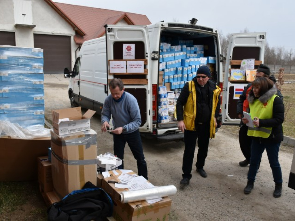 Sandomierz. 26 ton darów dla Ukrainy. Dziś z diecezji wyrusza konwój humanitarny