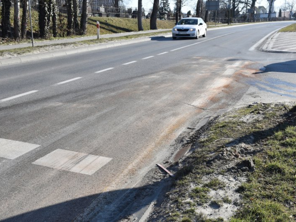 Poranne zderzenie na Wisłostradzie w Tarnobrzegu [zdjęcia]