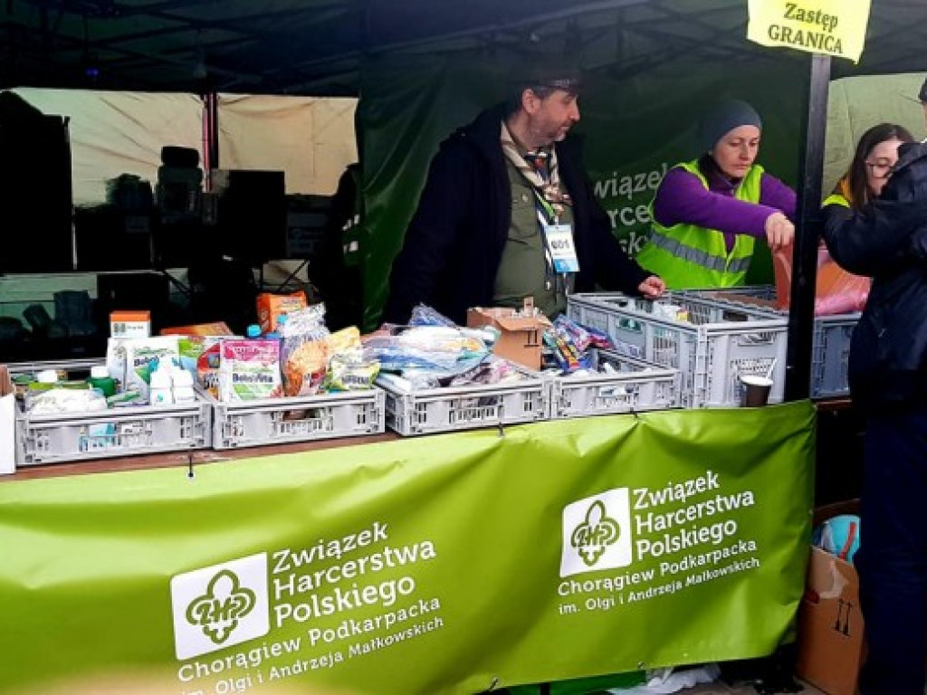 Tarnobrzeżanin kieruje harcerską pomocą dla uchodźców na granicy [zdjęcia]