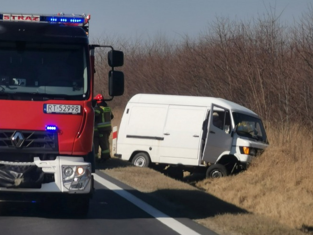 Wypadek na trasie Tarnobrzeg - Stalowa Wola. Utrudnienia pomiędzy Stalami i Jeziórkiem