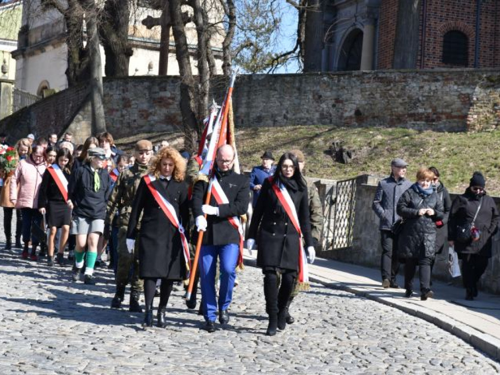 Sandomierz. Uroczystości ku czci ofiar hitlerowskiego terroru [zdjęcia]