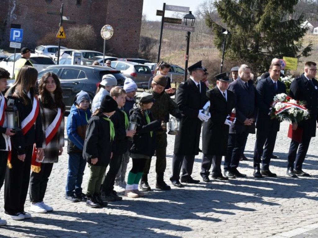Sandomierz. Uroczystości ku czci ofiar hitlerowskiego terroru [zdjęcia]