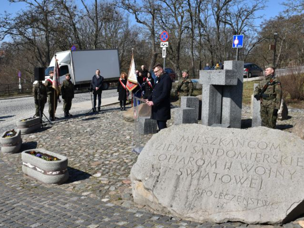 Sandomierz. Uroczystości ku czci ofiar hitlerowskiego terroru [zdjęcia]