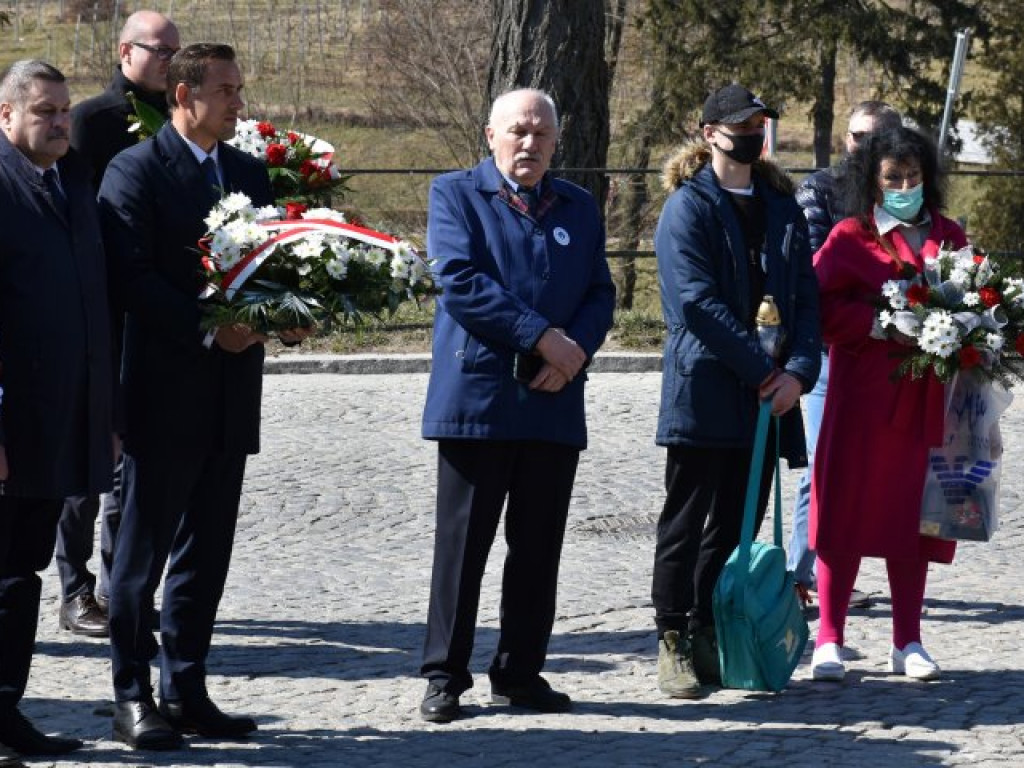 Sandomierz. Uroczystości ku czci ofiar hitlerowskiego terroru [zdjęcia]