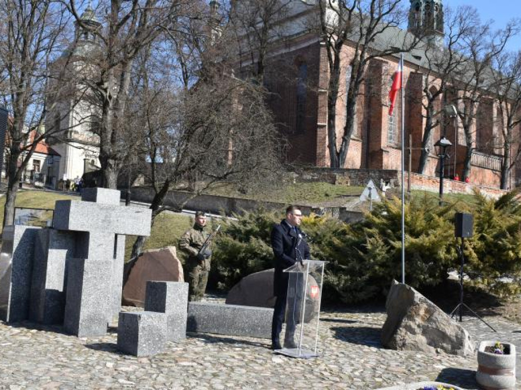 Sandomierz. Uroczystości ku czci ofiar hitlerowskiego terroru [zdjęcia]