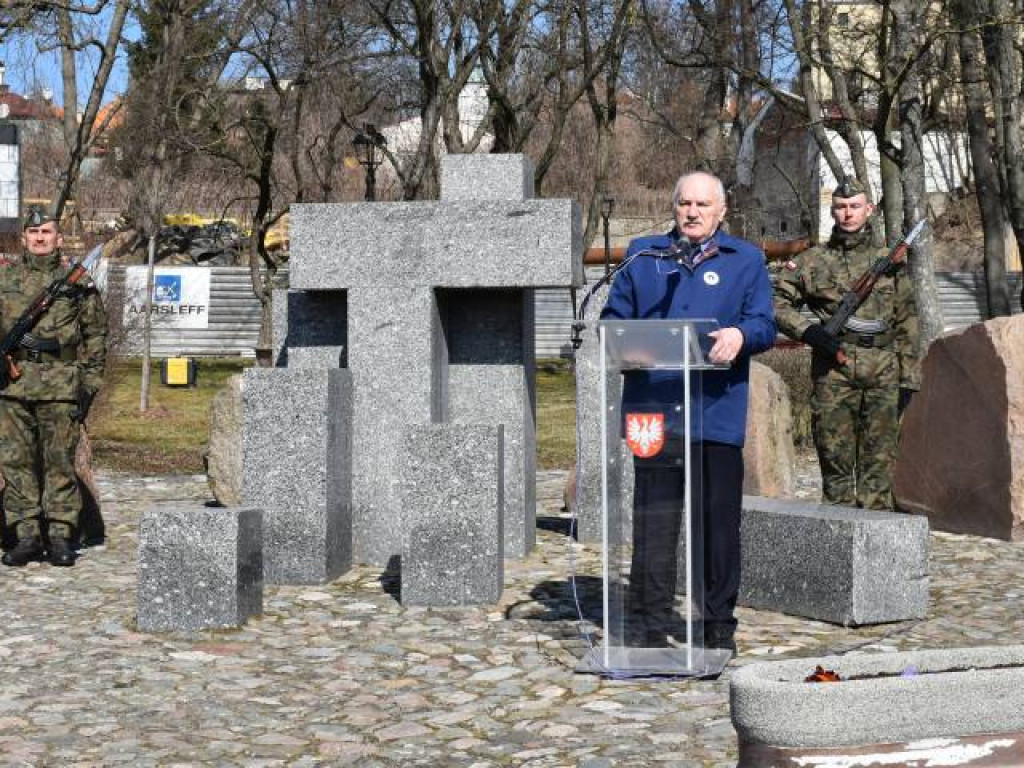Sandomierz. Uroczystości ku czci ofiar hitlerowskiego terroru [zdjęcia]