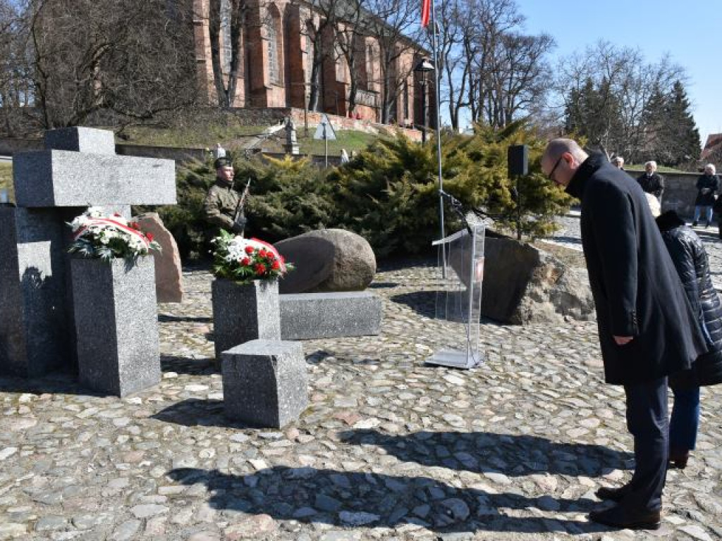 Sandomierz. Uroczystości ku czci ofiar hitlerowskiego terroru [zdjęcia]