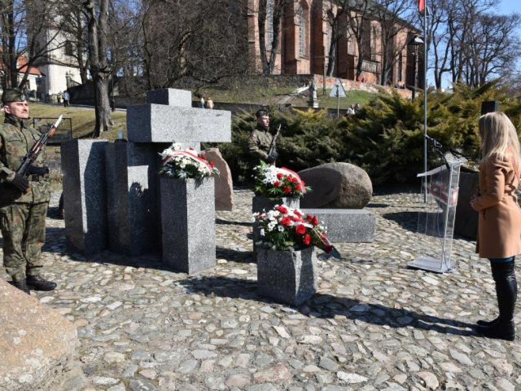 Sandomierz. Uroczystości ku czci ofiar hitlerowskiego terroru [zdjęcia]