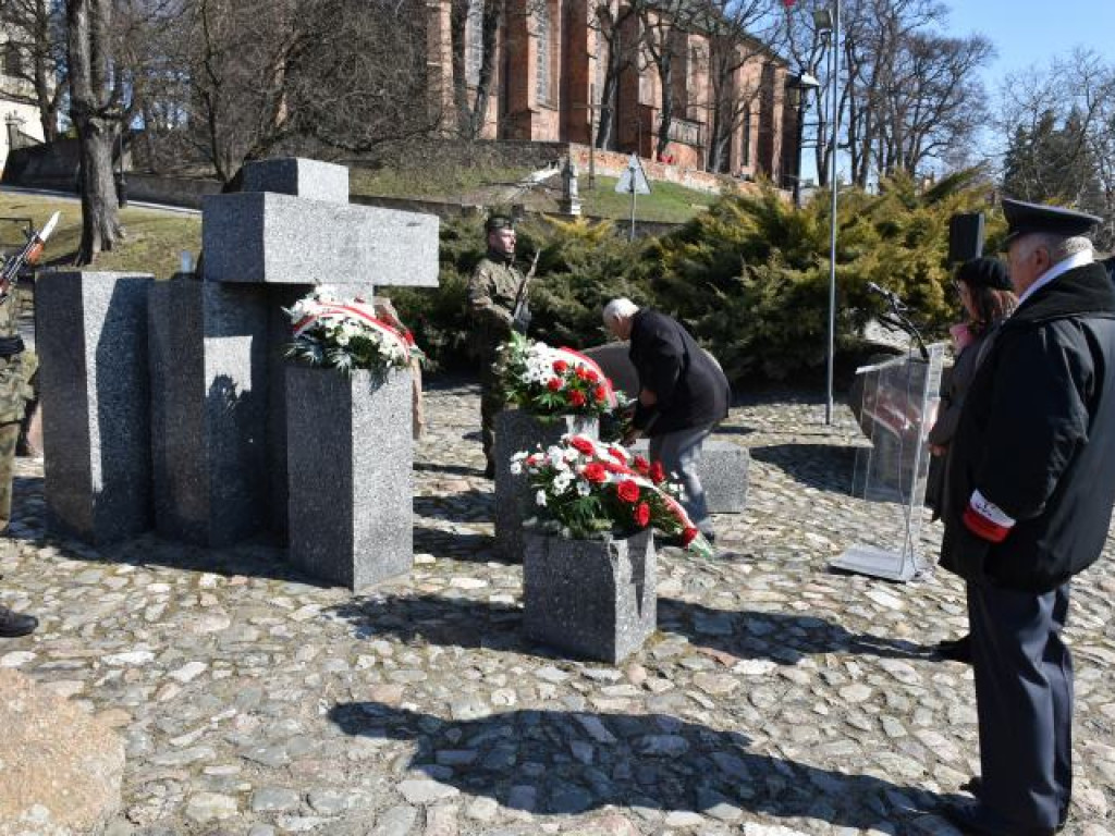 Sandomierz. Uroczystości ku czci ofiar hitlerowskiego terroru [zdjęcia]
