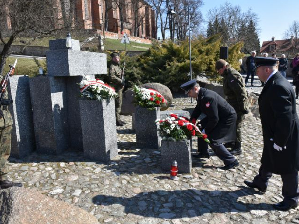 Sandomierz. Uroczystości ku czci ofiar hitlerowskiego terroru [zdjęcia]