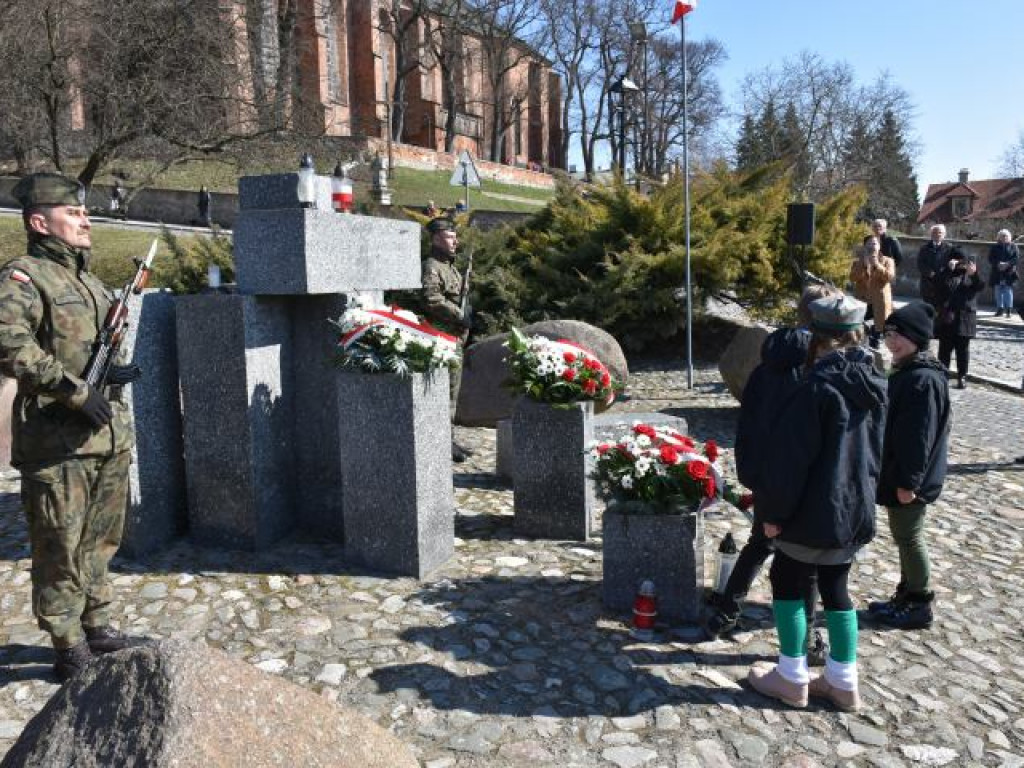 Sandomierz. Uroczystości ku czci ofiar hitlerowskiego terroru [zdjęcia]