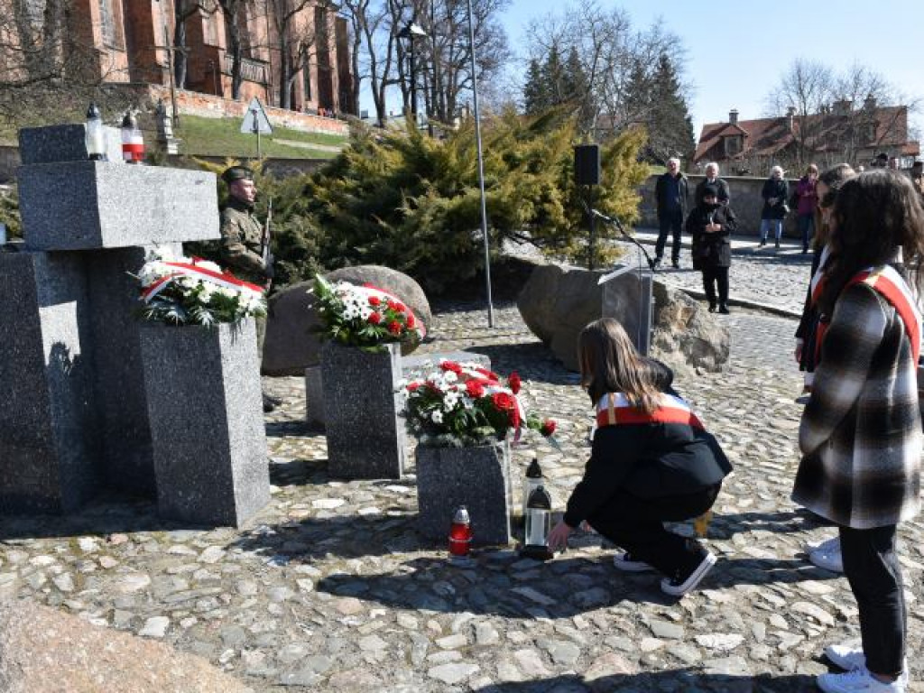Sandomierz. Uroczystości ku czci ofiar hitlerowskiego terroru [zdjęcia]