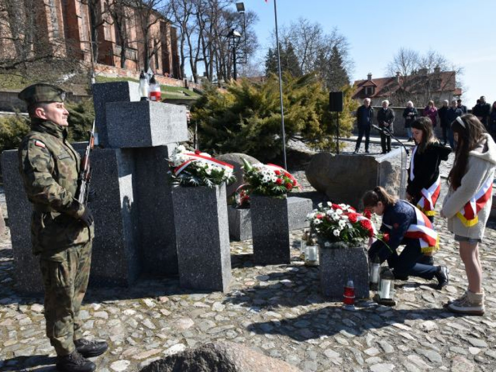 Sandomierz. Uroczystości ku czci ofiar hitlerowskiego terroru [zdjęcia]