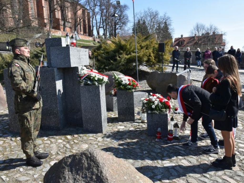 Sandomierz. Uroczystości ku czci ofiar hitlerowskiego terroru [zdjęcia]