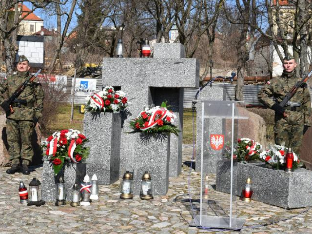 Sandomierz. Uroczystości ku czci ofiar hitlerowskiego terroru [zdjęcia]