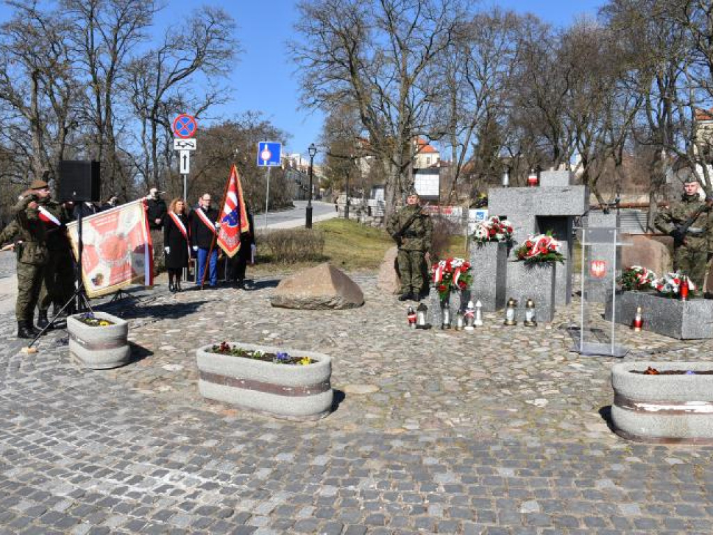 Sandomierz. Uroczystości ku czci ofiar hitlerowskiego terroru [zdjęcia]