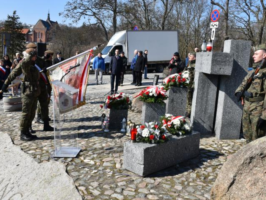 Sandomierz. Uroczystości ku czci ofiar hitlerowskiego terroru [zdjęcia]