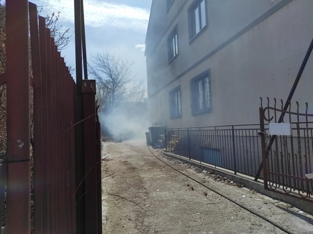 Groźny pożar w centrum Tarnobrzega [zdjęcia]