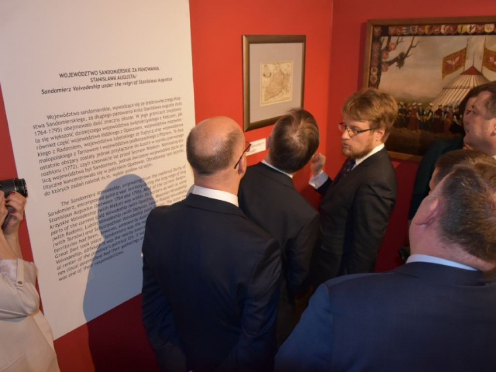 Wystawa o Sejmie Wielkim otwarta. Wernisaż z udziałem wiceministrów Jarosława Sellina i Piotra Wawrzyka [zdjęcia]