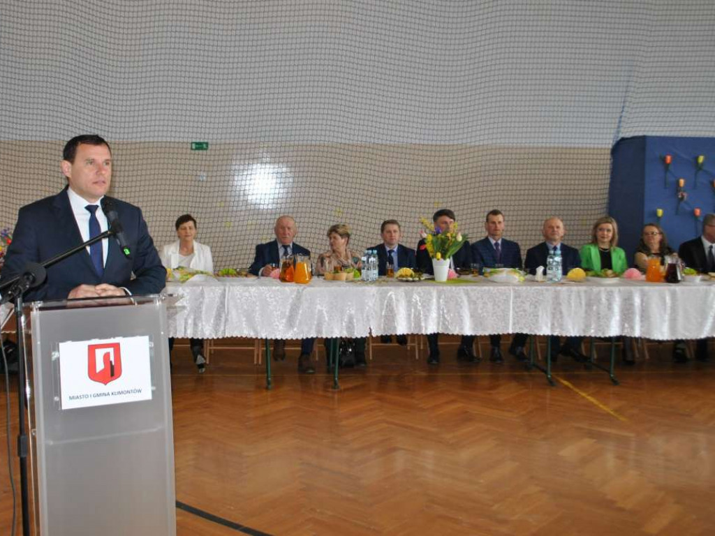 Stoły uginały się od świątecznych specjałów. W Klimontowie odbyło się IX Śniadanie Wielkanocne [zdjęcia]