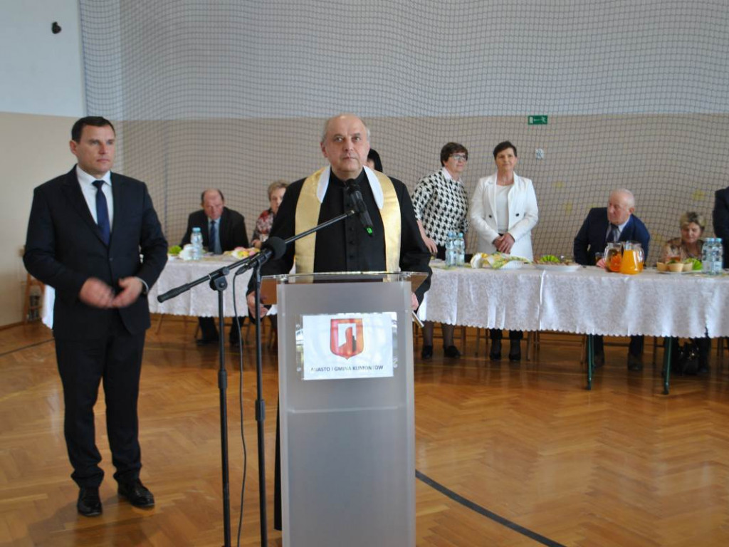 Stoły uginały się od świątecznych specjałów. W Klimontowie odbyło się IX Śniadanie Wielkanocne [zdjęcia]