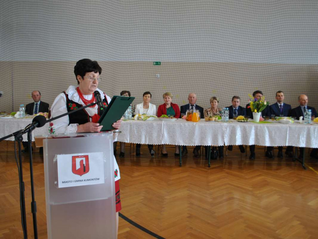 Stoły uginały się od świątecznych specjałów. W Klimontowie odbyło się IX Śniadanie Wielkanocne [zdjęcia]
