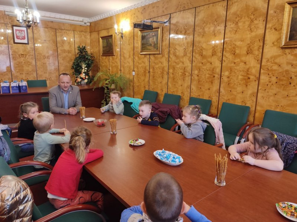 Przedszkolaki u burmistrza Baranowa Sandomierskiego [zdjęcia]