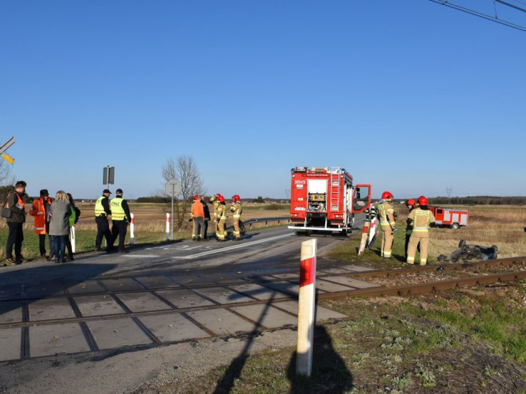 Wypadek na przejeździe kolejowym w Tarnobrzegu [zdjęcia]
