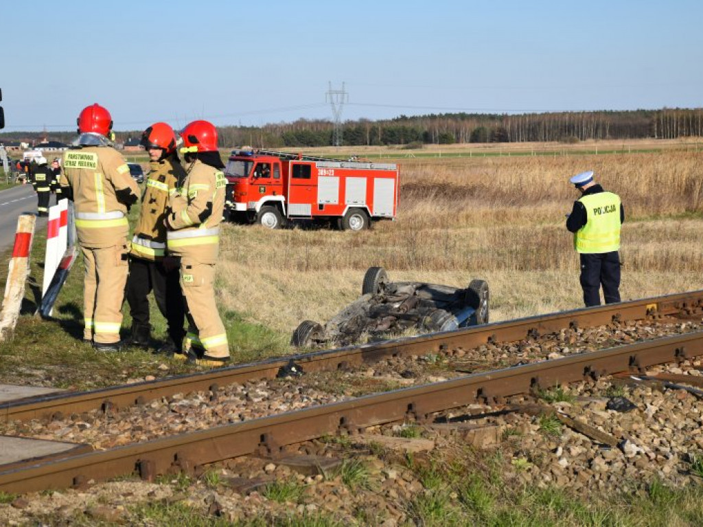 Wypadek na przejeździe kolejowym w Tarnobrzegu [zdjęcia]