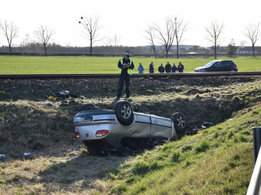 Wypadek na przejeździe kolejowym w Tarnobrzegu [zdjęcia]
