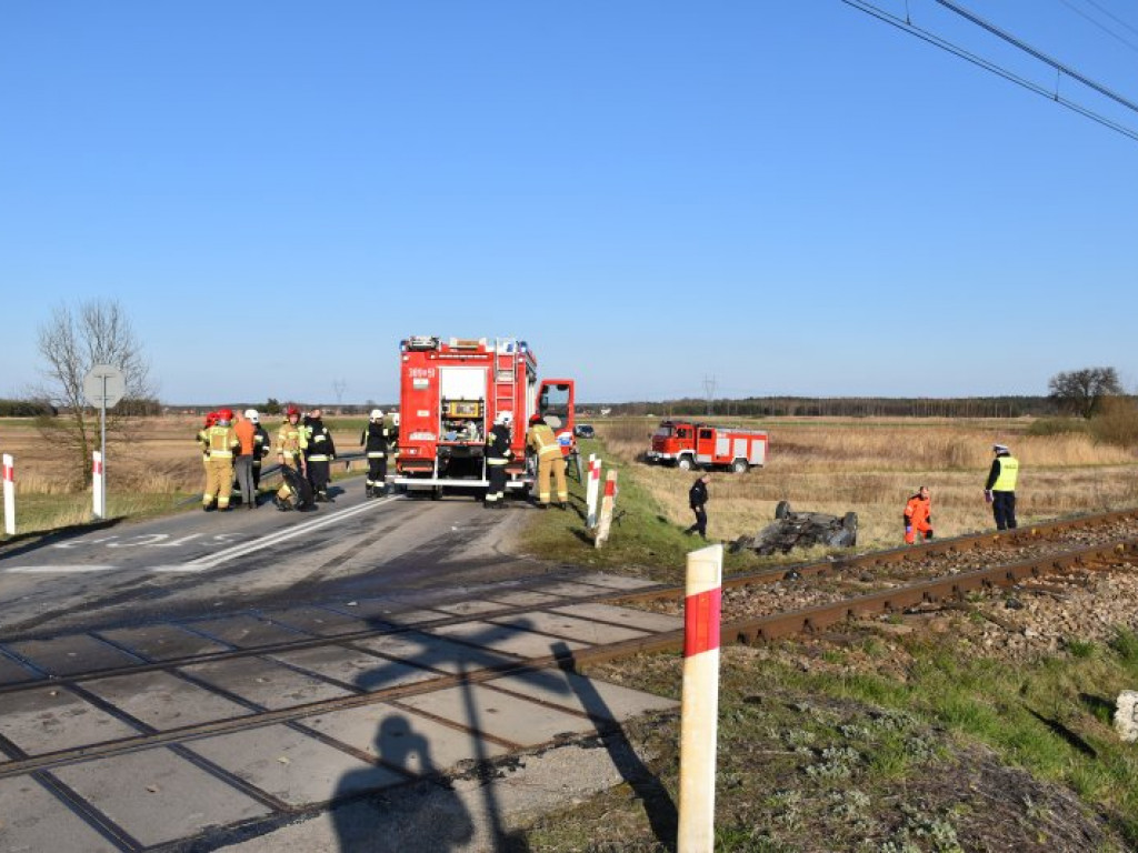 Wypadek na przejeździe kolejowym w Tarnobrzegu [zdjęcia]