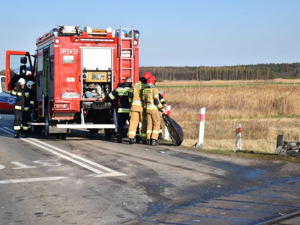 Wypadek na przejeździe kolejowym w Tarnobrzegu [zdjęcia]