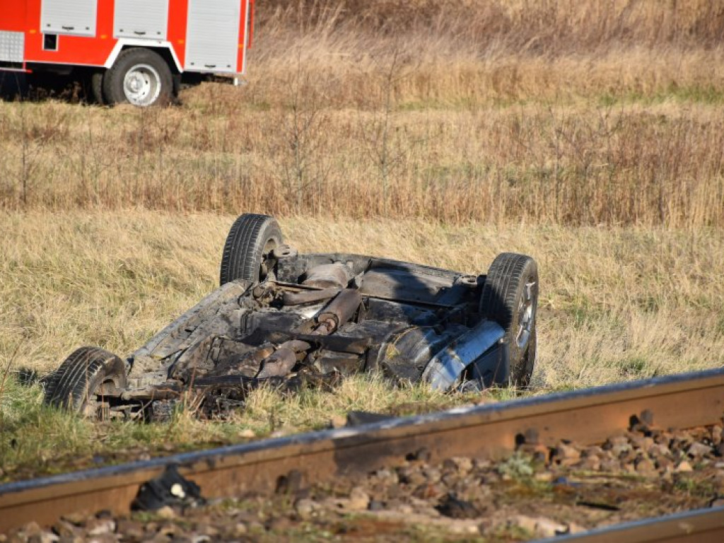 Wypadek na przejeździe kolejowym w Tarnobrzegu [zdjęcia]