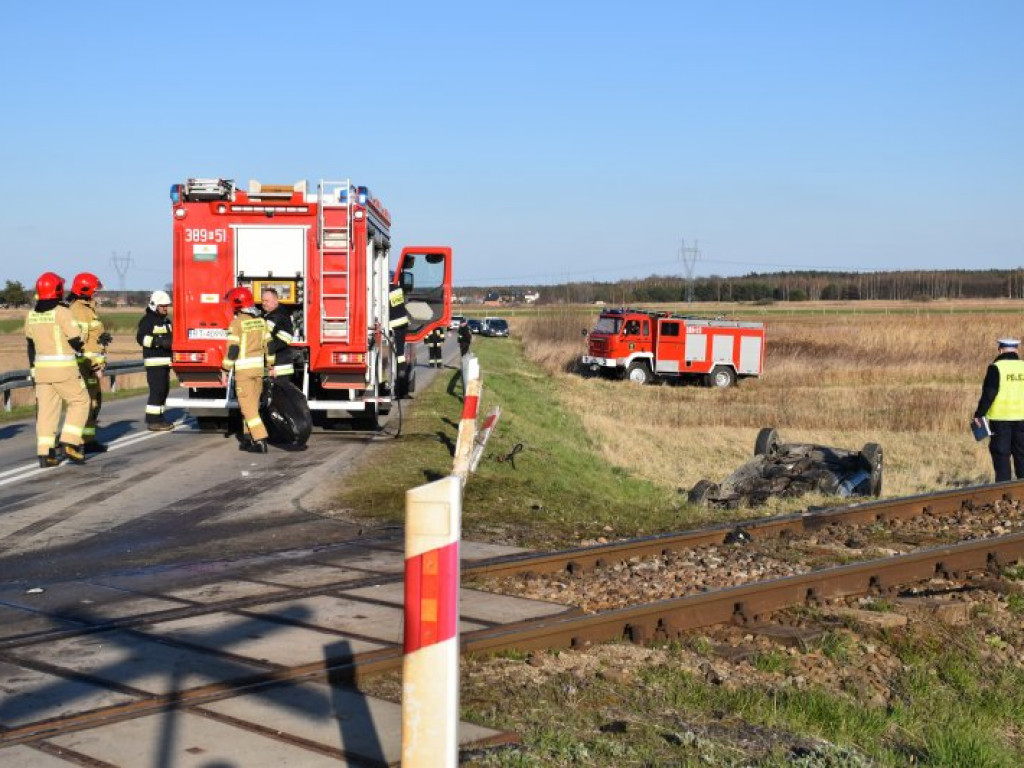 Wypadek na przejeździe kolejowym w Tarnobrzegu [zdjęcia]