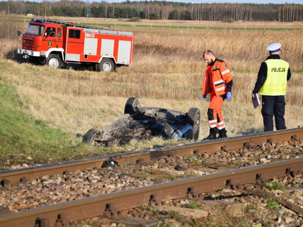 Wypadek na przejeździe kolejowym w Tarnobrzegu [zdjęcia]
