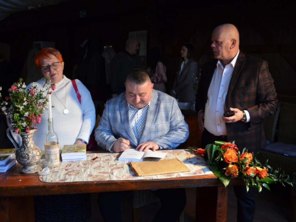 Nasz dziennikarz promował swoją najnowszą książkę. To było niezwykłe spotkanie [zdjęcia]