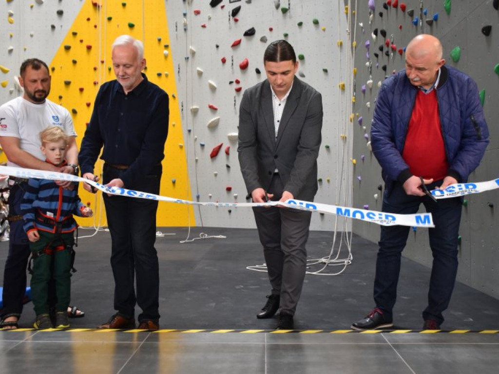 Uroczyste otwarcie ścianki wspinaczkowej w Tarnobrzegu [zdjęcia]