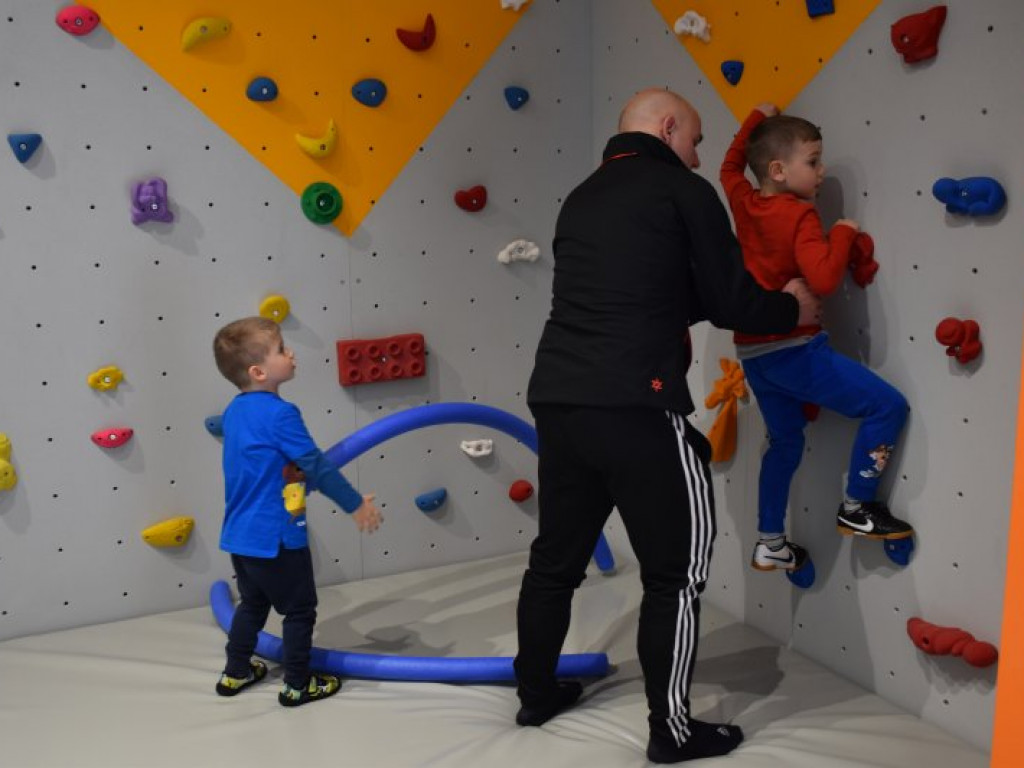 Uroczyste otwarcie ścianki wspinaczkowej w Tarnobrzegu [zdjęcia]