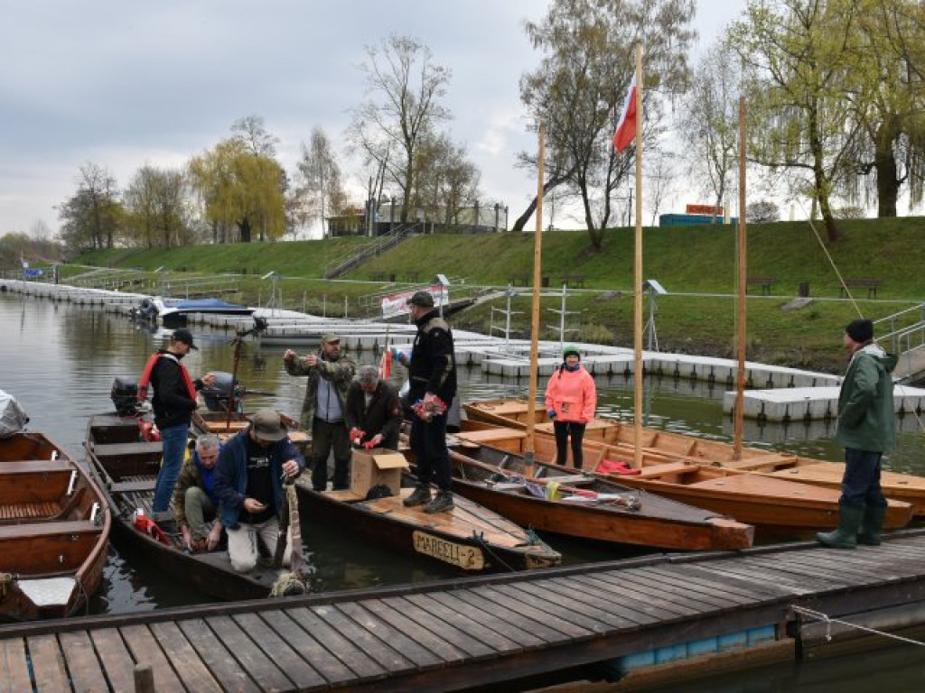 Trwają wiosenne porządki na Wiśle i Sanie [zdjęcia]