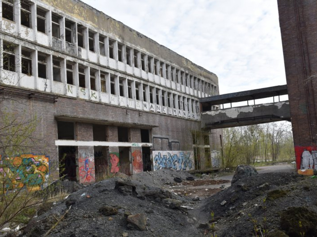 Zobacz, jak wyglądają opuszczone hale po kopalni w Machowie [zdjęcia]