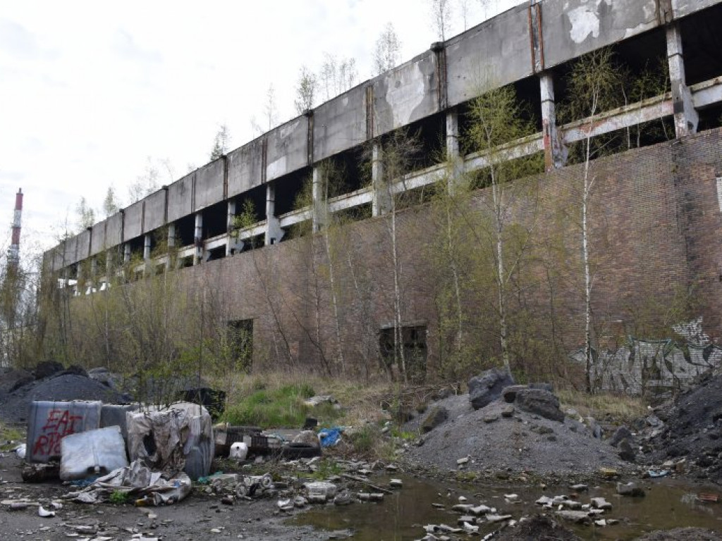 Zobacz, jak wyglądają opuszczone hale po kopalni w Machowie [zdjęcia]