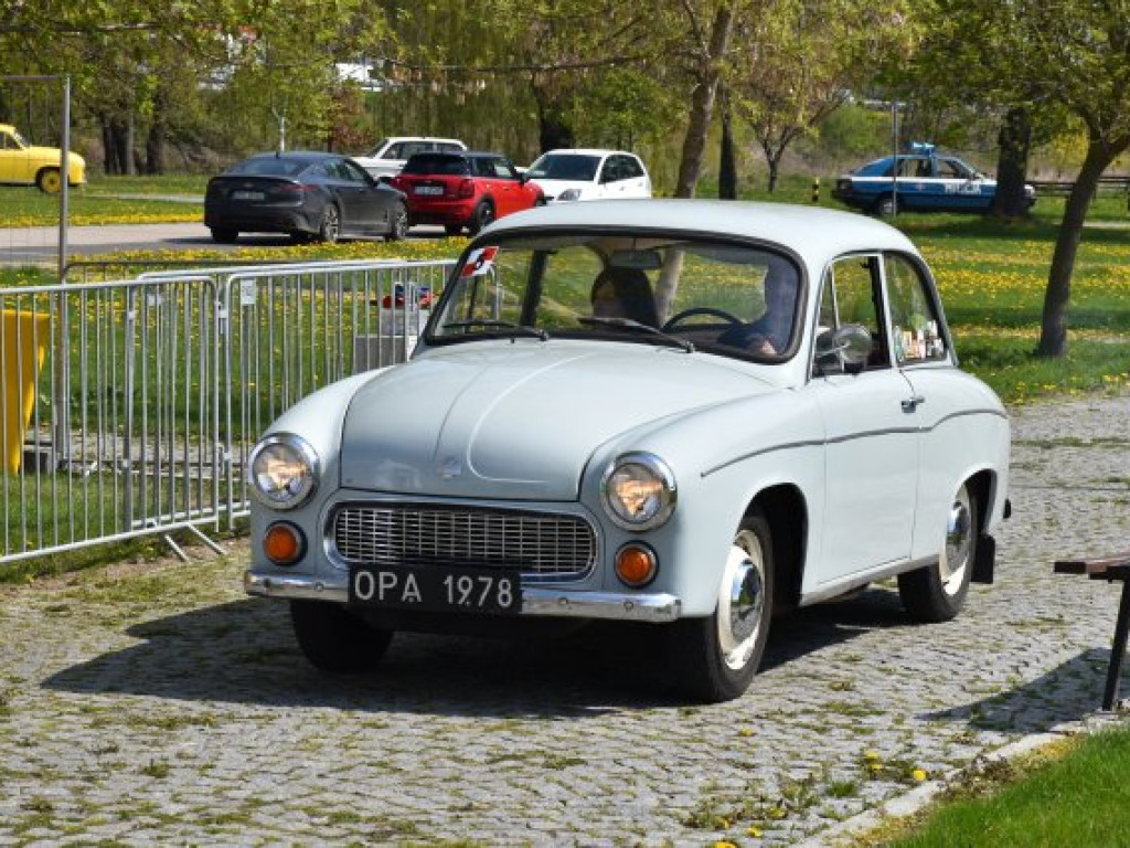 Motoryzacyjne perełki na nadwiślańskim bulwarze [zdjęcia]