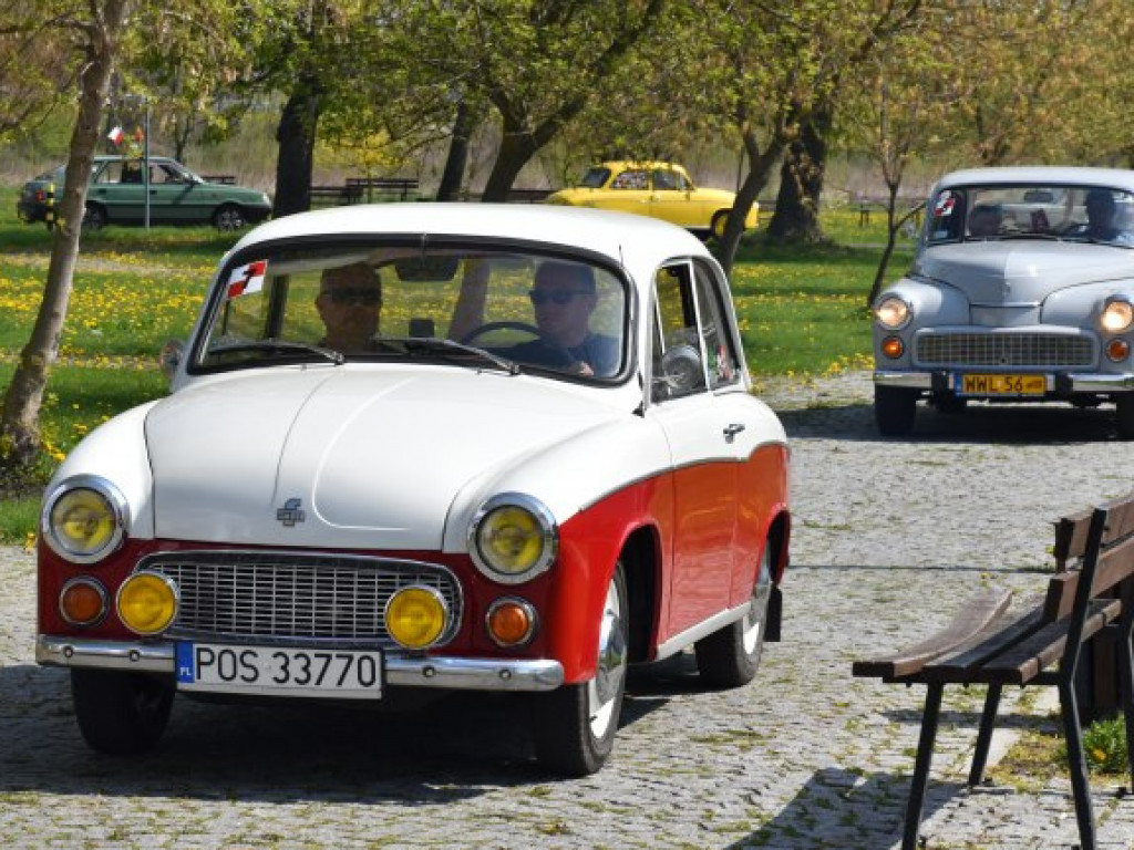 Motoryzacyjne perełki na nadwiślańskim bulwarze [zdjęcia]