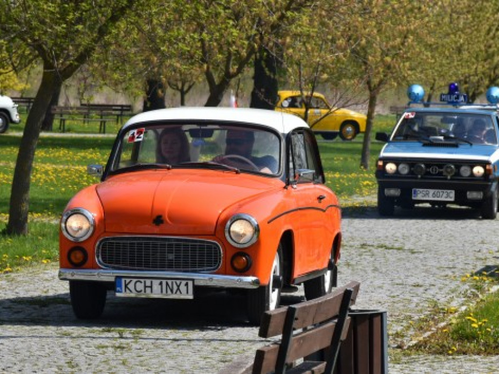 Motoryzacyjne perełki na nadwiślańskim bulwarze [zdjęcia]